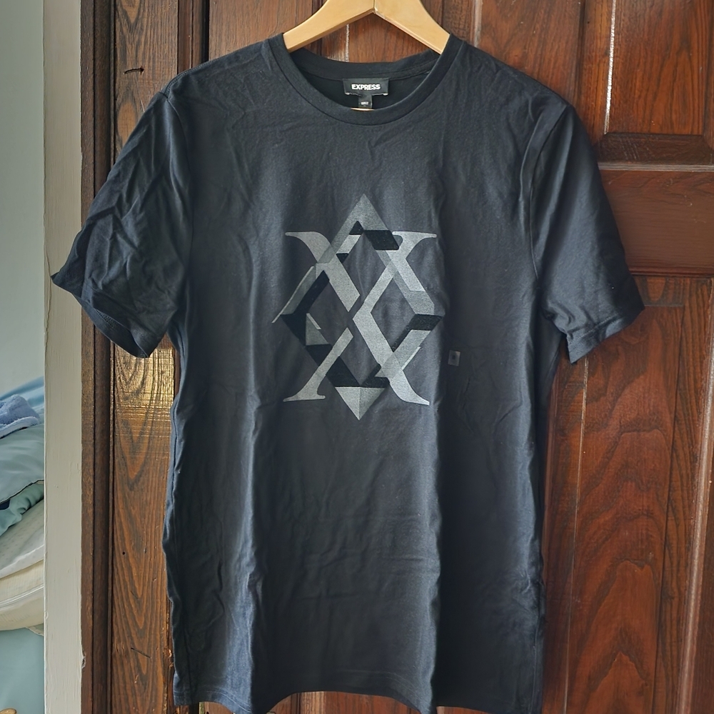 Express - Black T shirt - M
